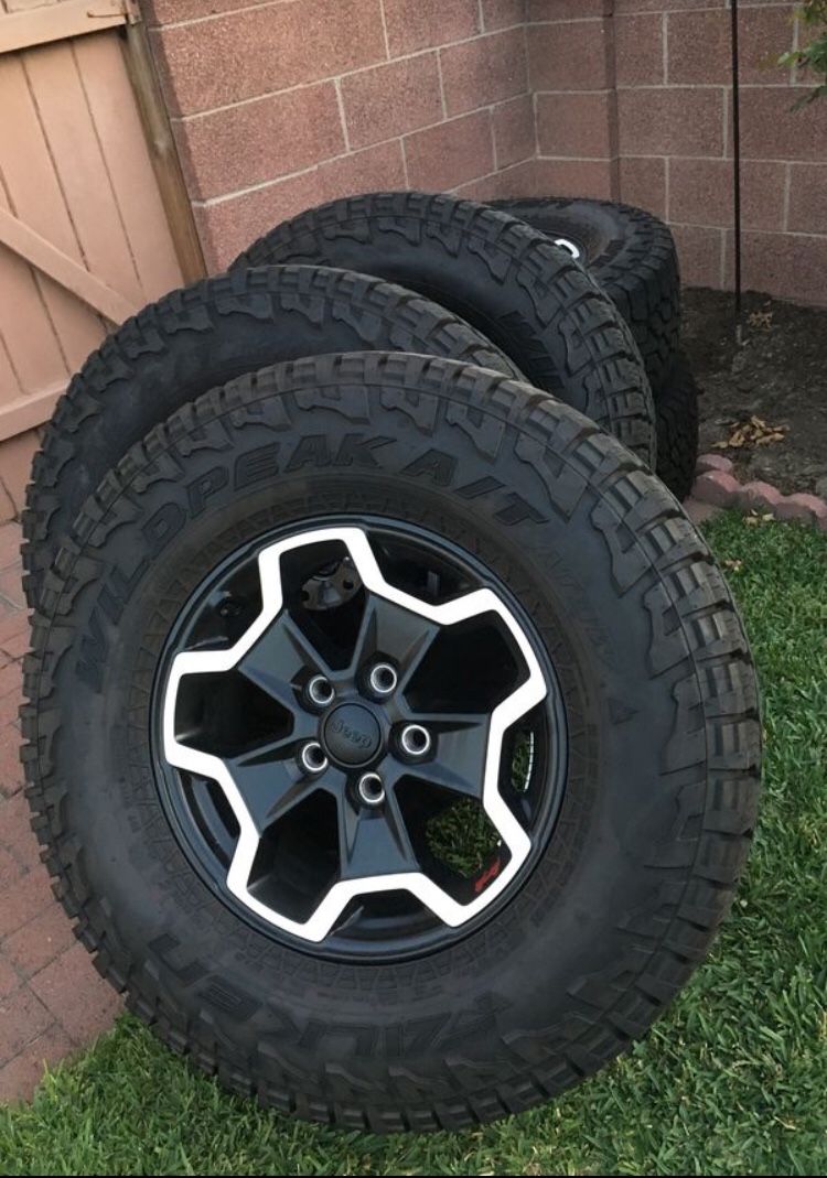 Jeep wheels and tires