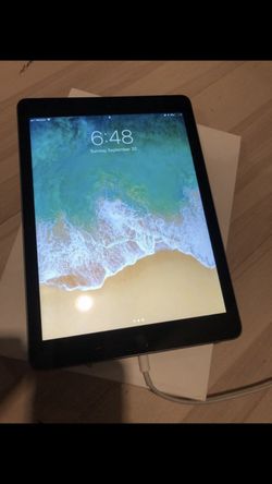 Gold iPad Air great shape 32 gb with box