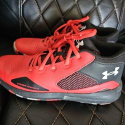 Sneakers UnderArmour Size 7