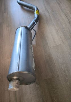 Toyota Tacoma Muffler - Walker 47742