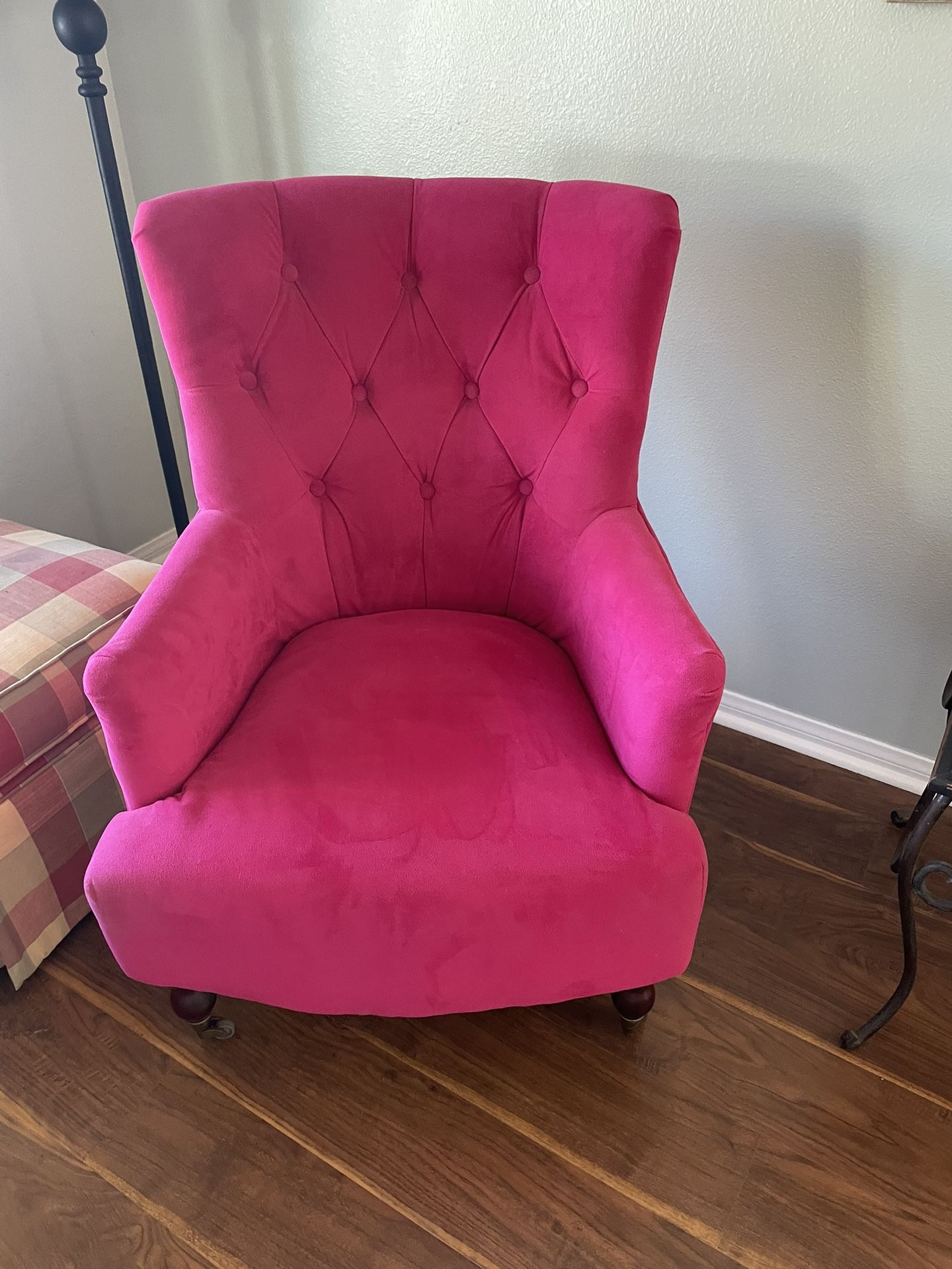 fuchsia velvet accent chair 
