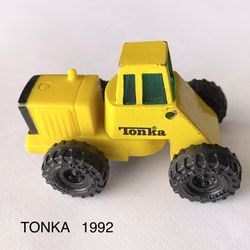 Vintage Collectible TONKA Yellow Tractor Kids Toy from 1992
