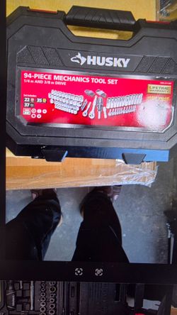 Husky 94 pc mechanics tool set
