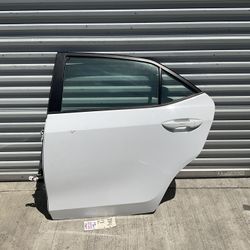 2014 2019 TOYOTA COROLLA LEFT REAR DOOR OEM