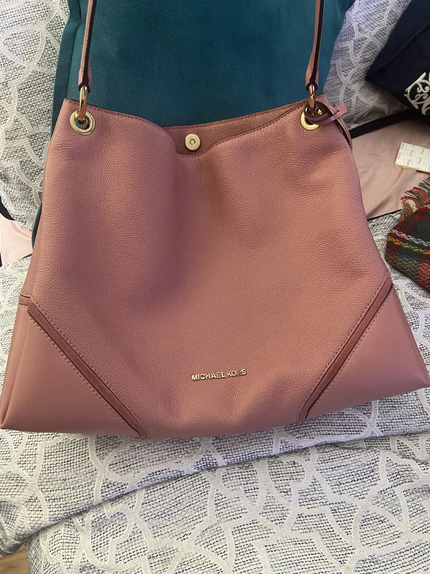 Michael Kors. Soft Pink In Color Fairly Large Purse