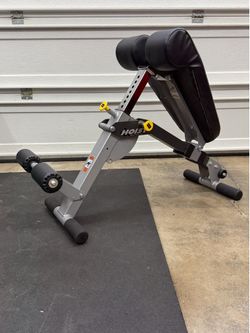 HOIST Fitness HF-4263 Ab/Back Hyper Bench.