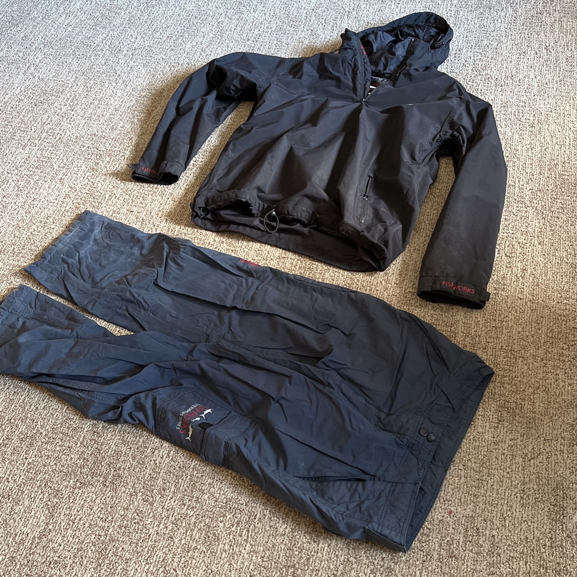 FishWorks Pants & Hoodie Jacket (L)