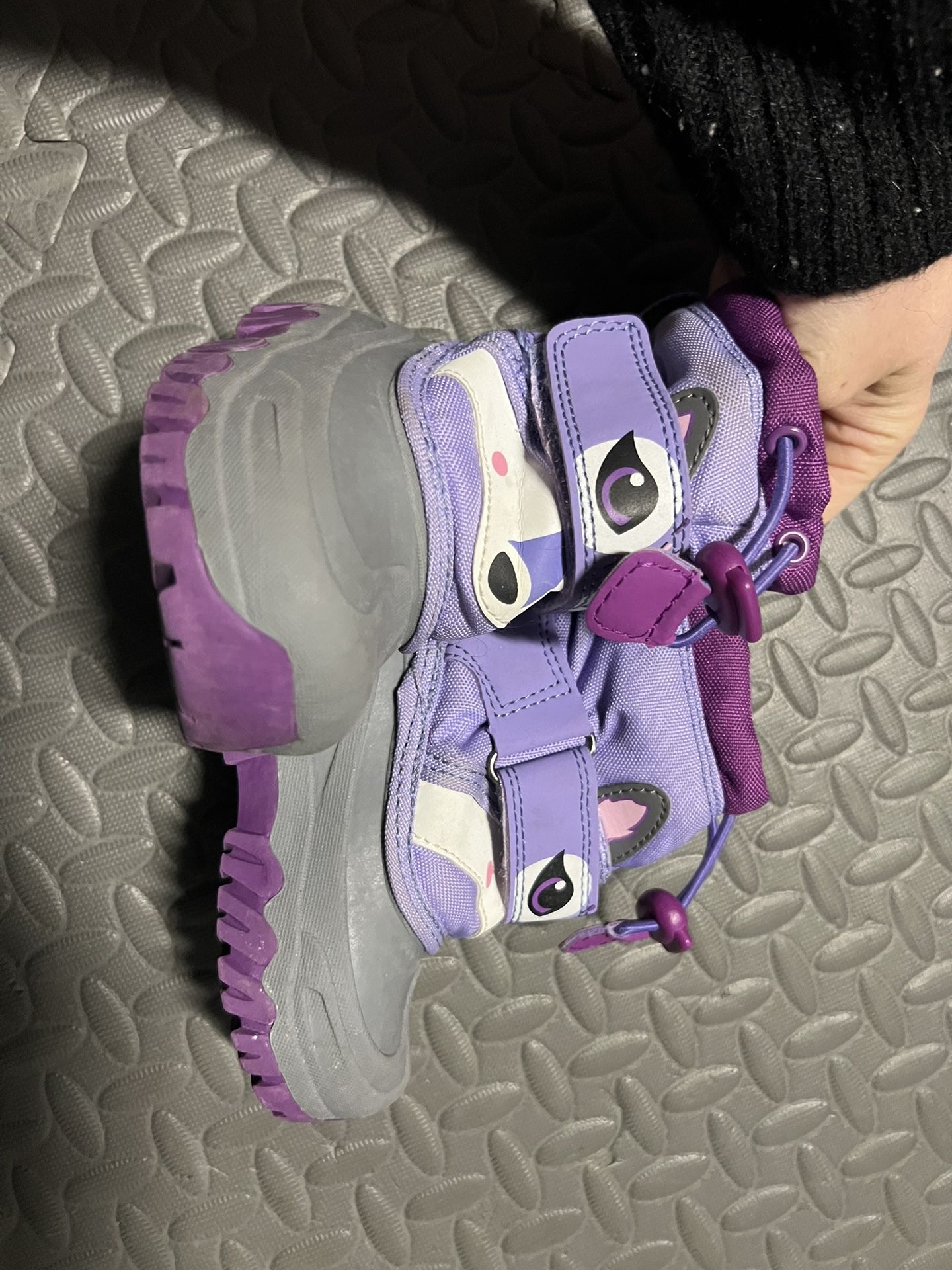 Size 5T Snow Boots