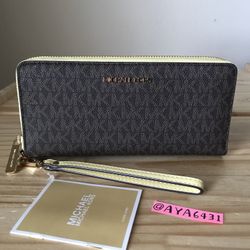 Michael Kors Wallet 