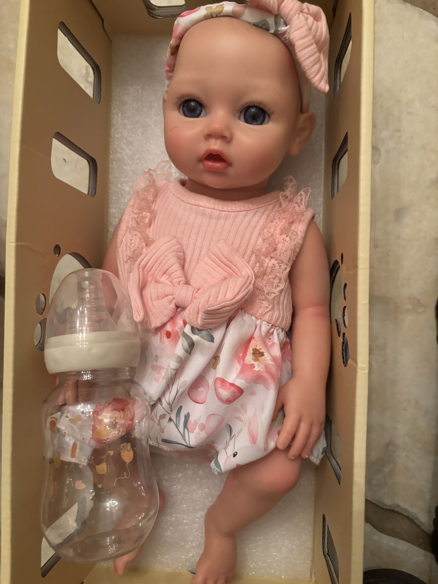 Babeside   16" Full Silicone Reborn  Babydoll Girl And Accessories