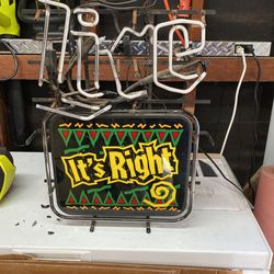 Miller Lite Neon Sign - BROKEN!