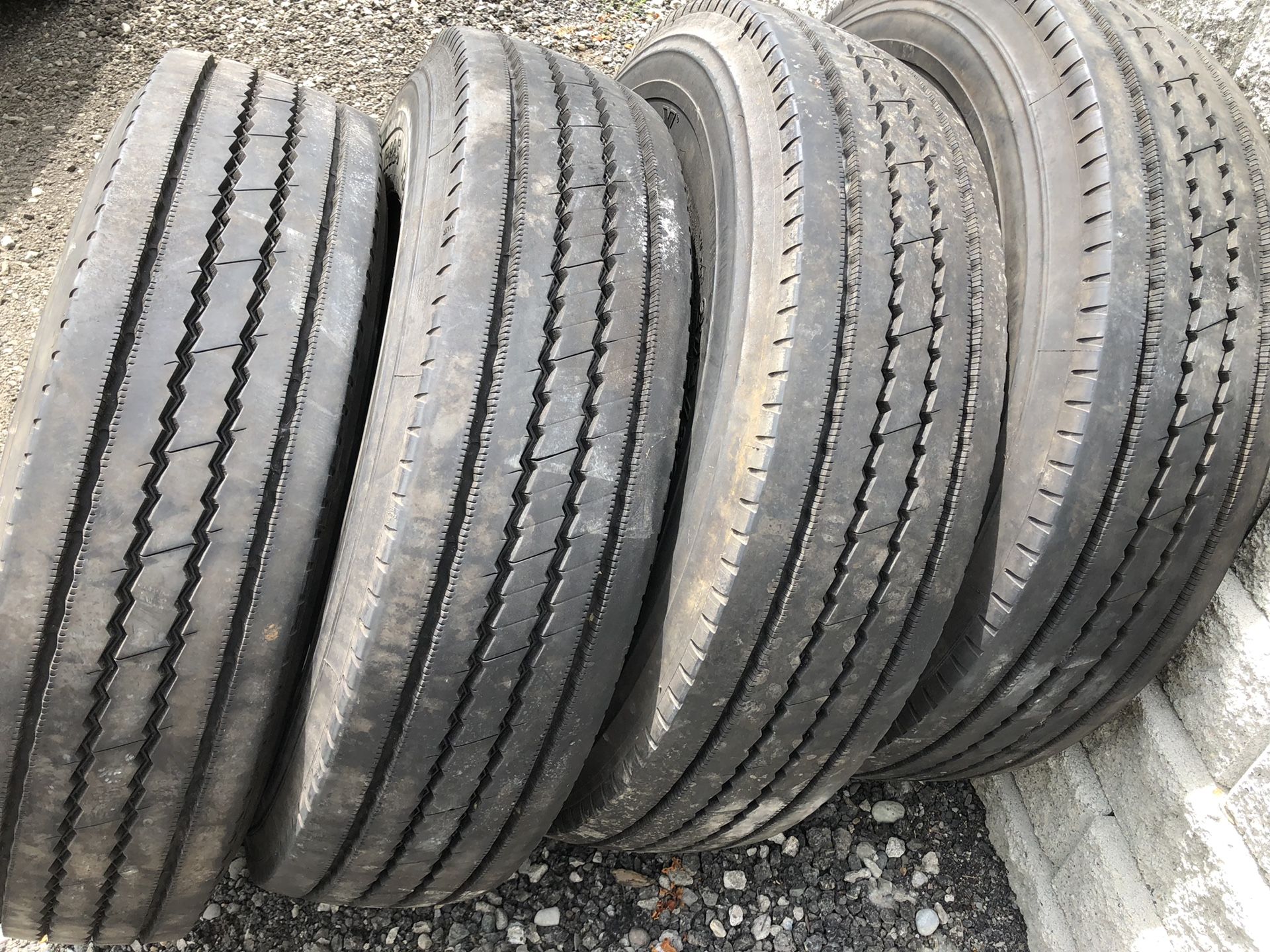 Michelin tires for semi trailer 275/80 R22.5 low pro