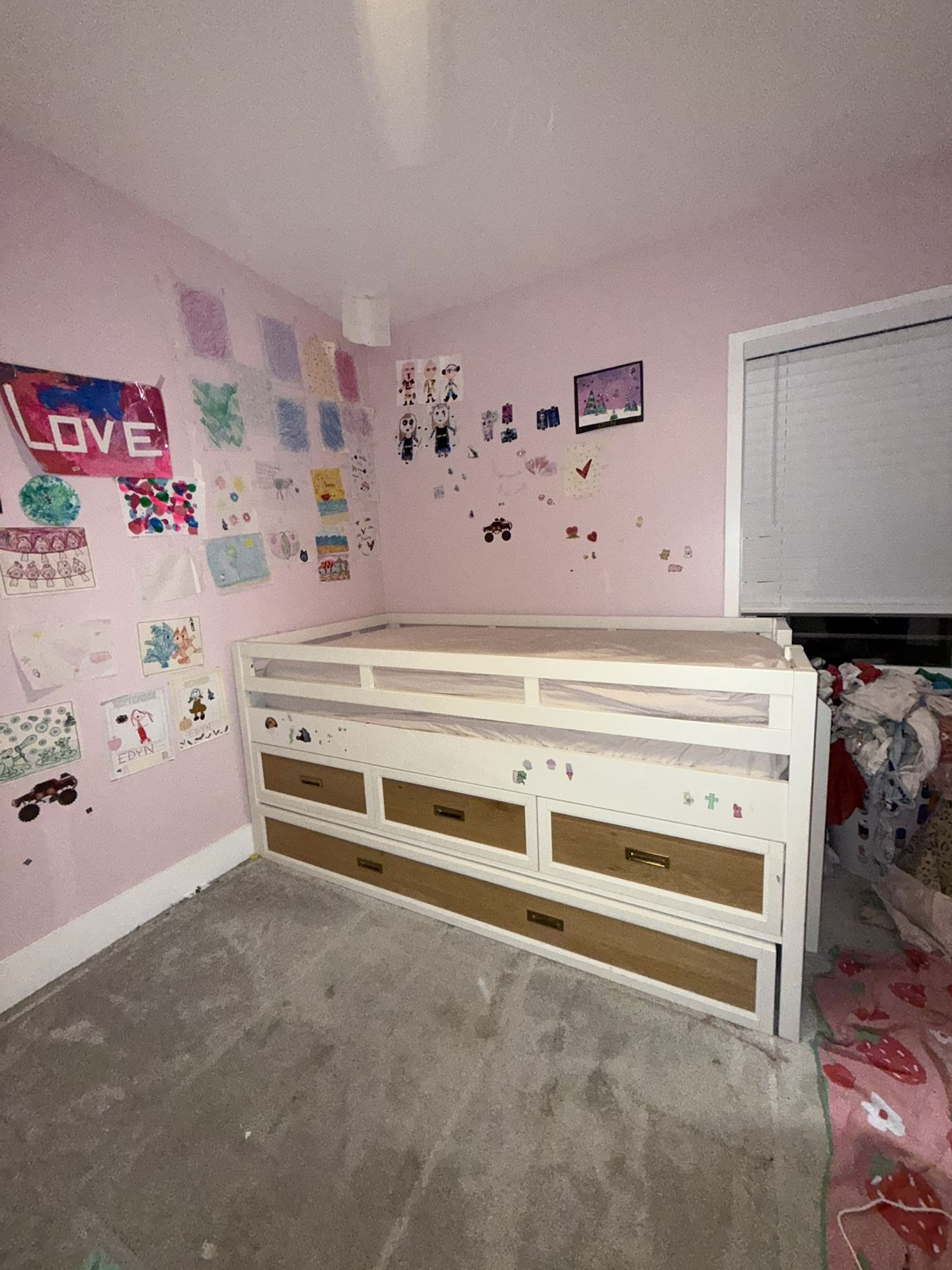 Pottery barn Twin Bed With Trundle 