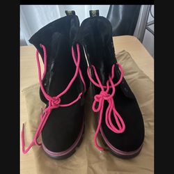 Brand New Women Boots 
