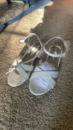 New girls white heels Dressy sandals sz 5