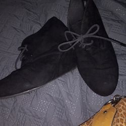 Sz 10 Booties