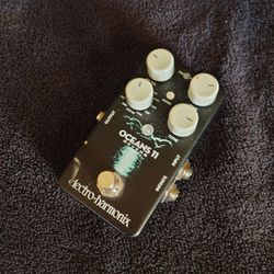 Electro Harmonix Oceans 11 Reverb Guitar Pedal