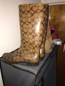 Coach size 7 rain boots