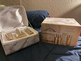 Estée Lauder Re-Nutriv Rejuvenating Moisture Ritual Set