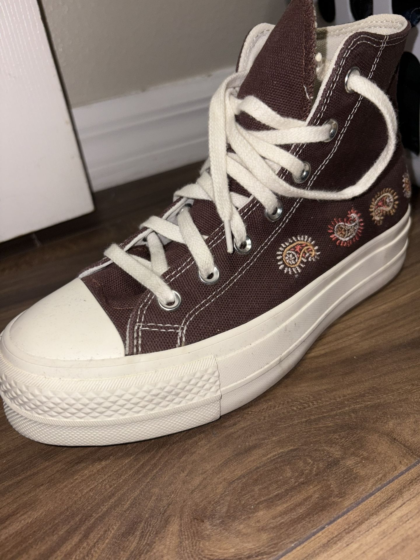 Platform Converse