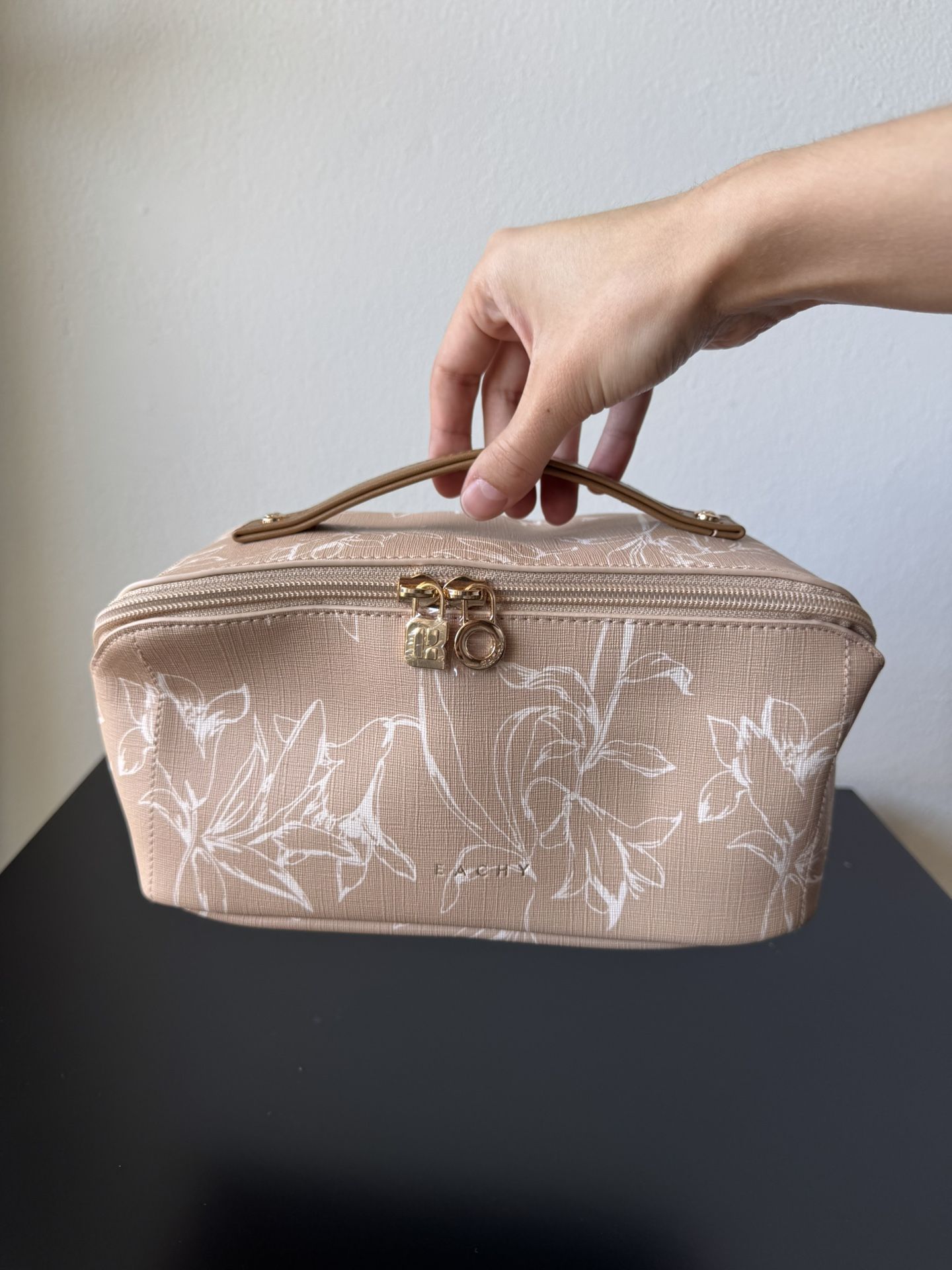 EACHY Travel Makeup Bag