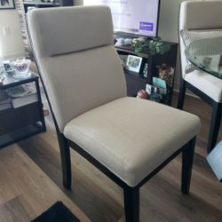 4 Dinner Chairs 