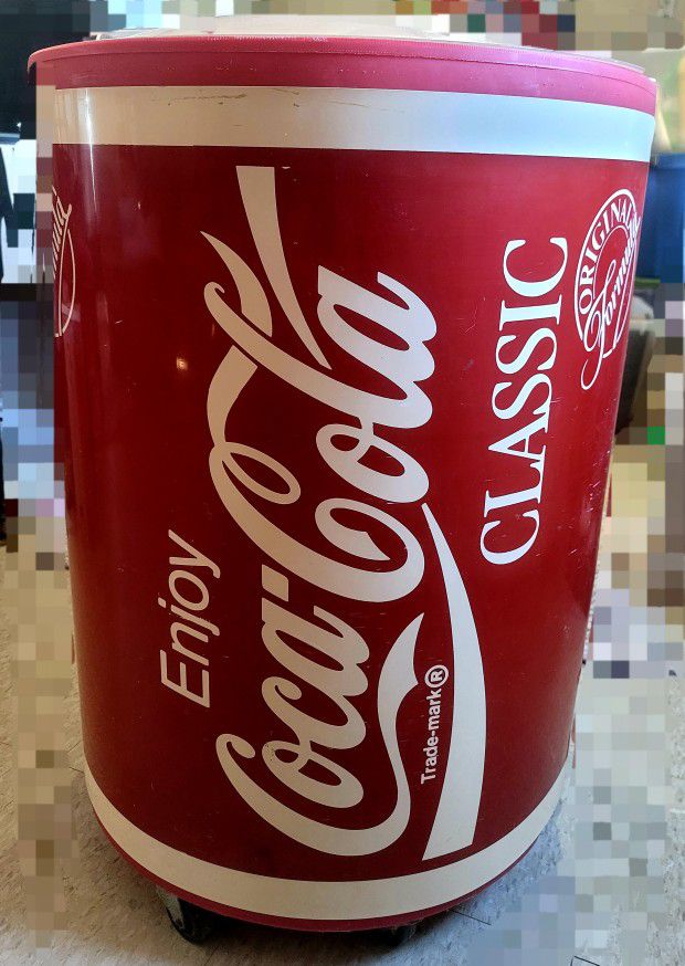 Coca-Cola Grab-N-Go Soda Cooler – Fixtures Close Up