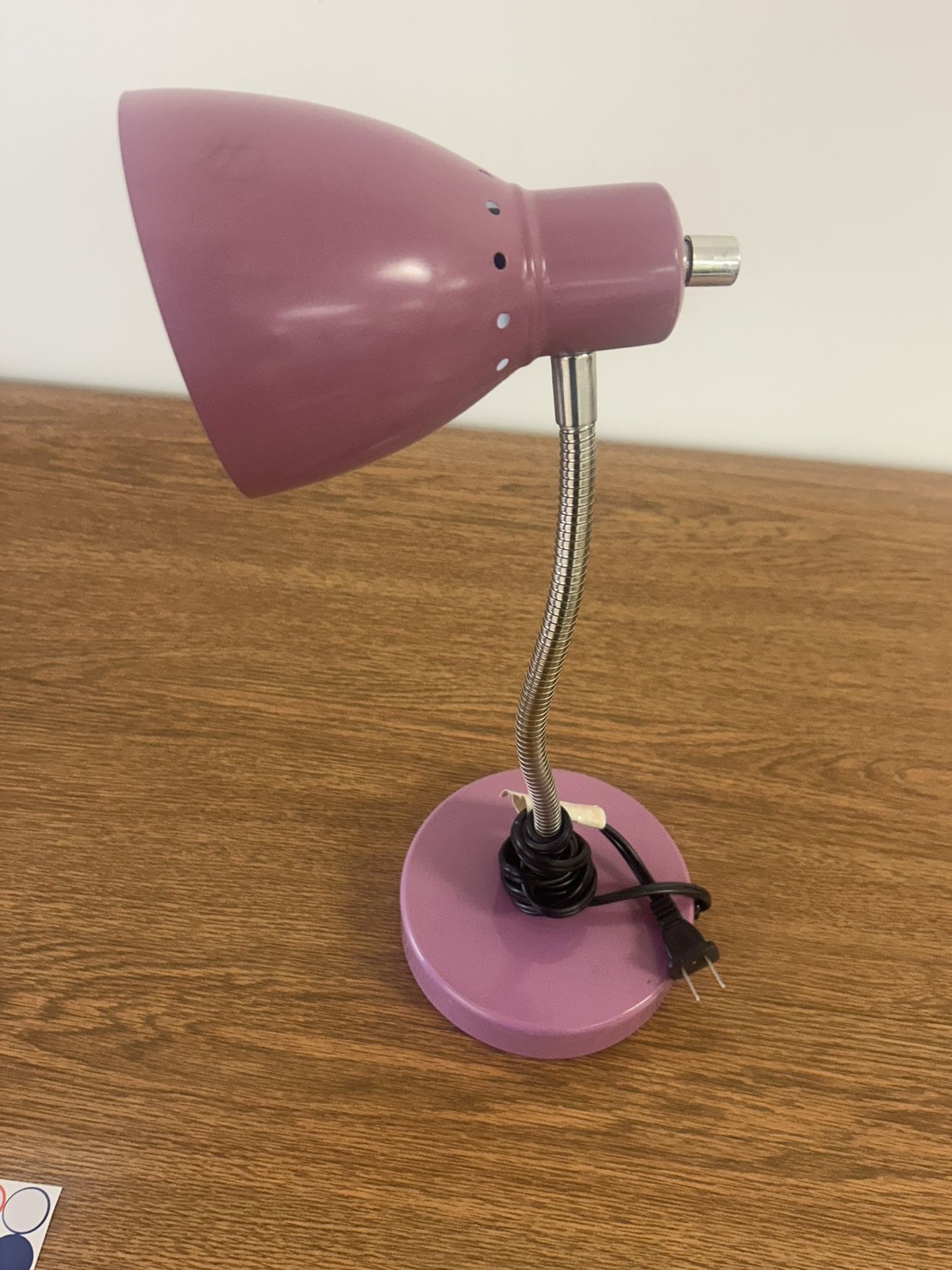 Purple Desk Lamp – Adjustable Gooseneck Design