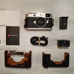 Leica M11 Silver