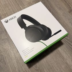 Microsoft Stereo Headset for Xbox Series X, Xbox Series S, and Xbox One, and Win
