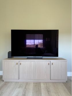Tv stand