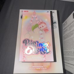 BIE- “LOYALTY” LABUBU PHONE CHARM