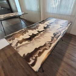 MODERN DINING TABLE