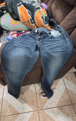 Womens skinny jeans