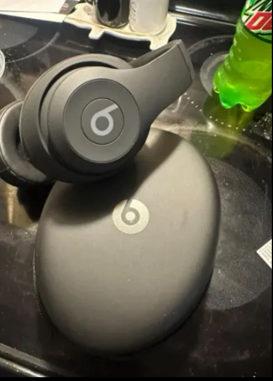 black Beats Studio Pros