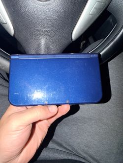 New Nintendo 3Ds XL with OG stylus and charger