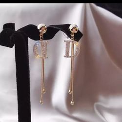 Gold Tone Rhinestone D Earrings 