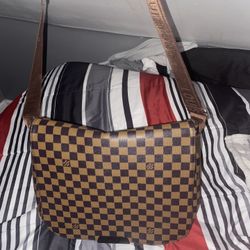 Lv Fanny Bag $200 