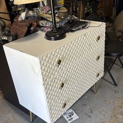 Dresser small