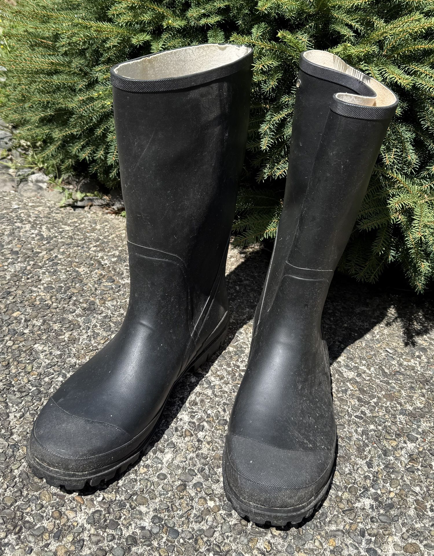 Black Rubber Boots