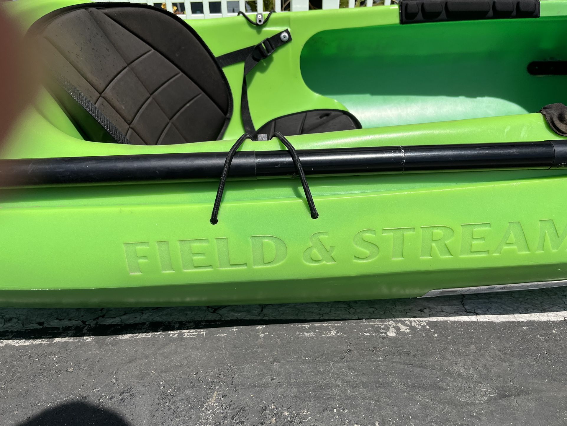 Single Perception Field Stream Fishing Kayak Excellent Condition 12 Ft  Paddle Included for Sale in Ventura, CA - OfferUp