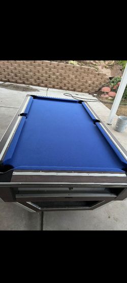 COMERCIAL POOL TABLE RETRO