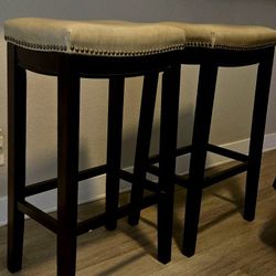 2 Bar Stools Great Condition!