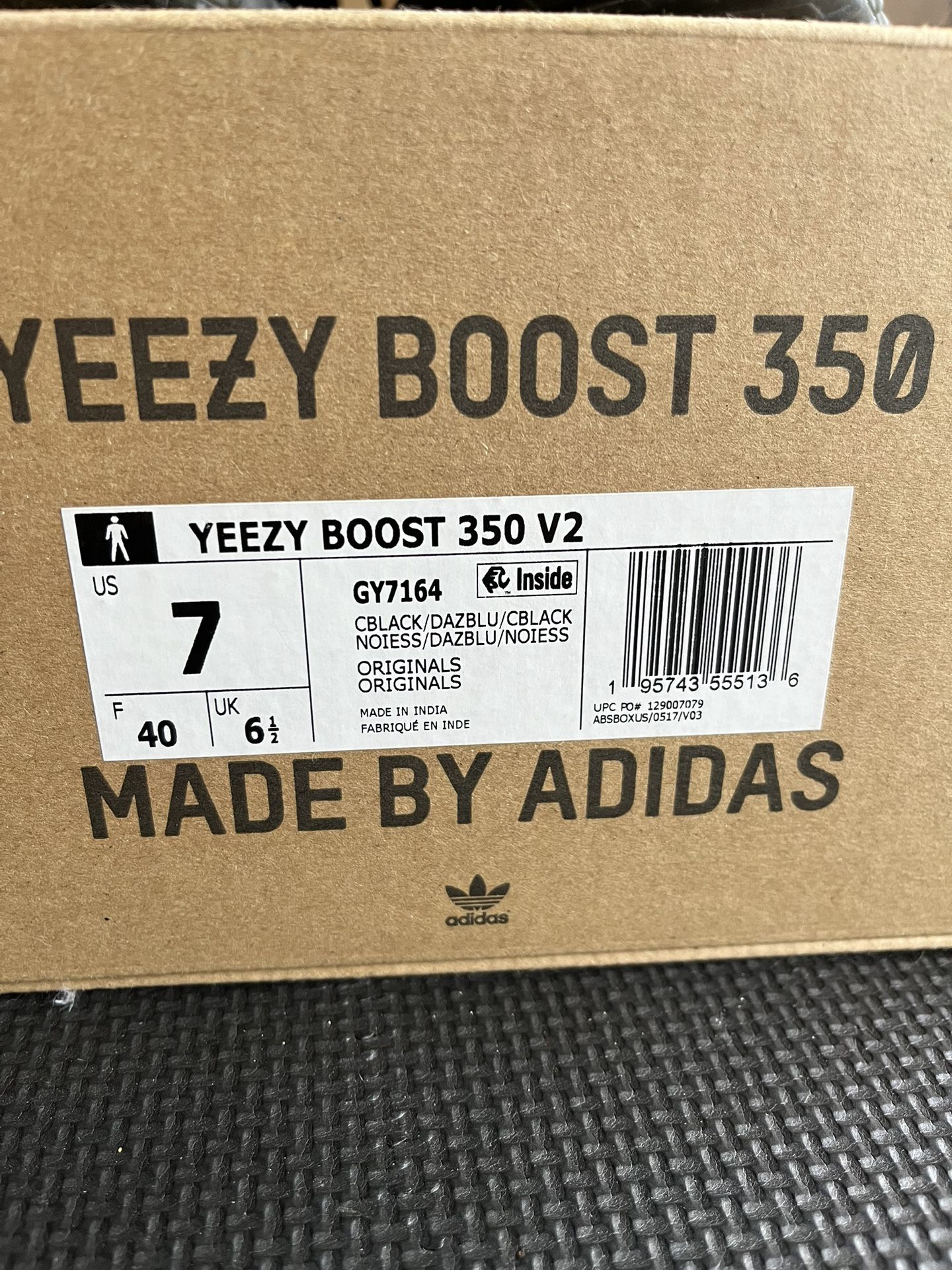 ADIDAS YEEZY BOOST GY7164 Size 7