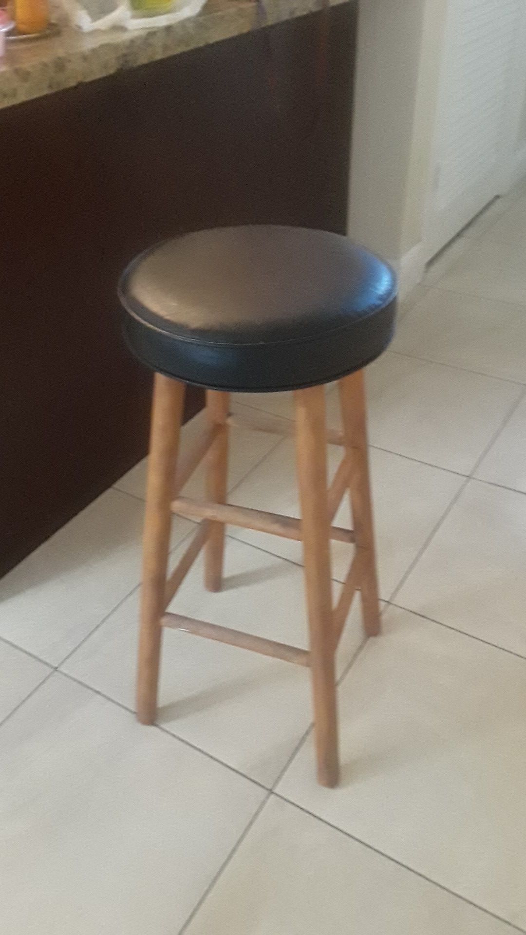 Bar stool