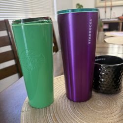 Starbucks Cups 