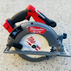 M18 FUEL 18V Lithium-Ion Brushless Cordless 7-1/4 in. Circular Saw (Tool-Only)