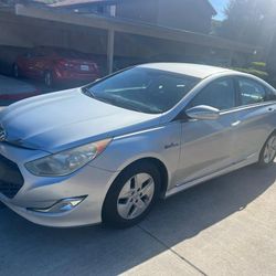 Hyundai Sonata 4D Hybrid 2012 