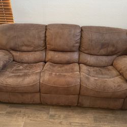 Brown Electric Reclining Couch 