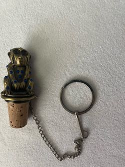 Monkey bottle stopper